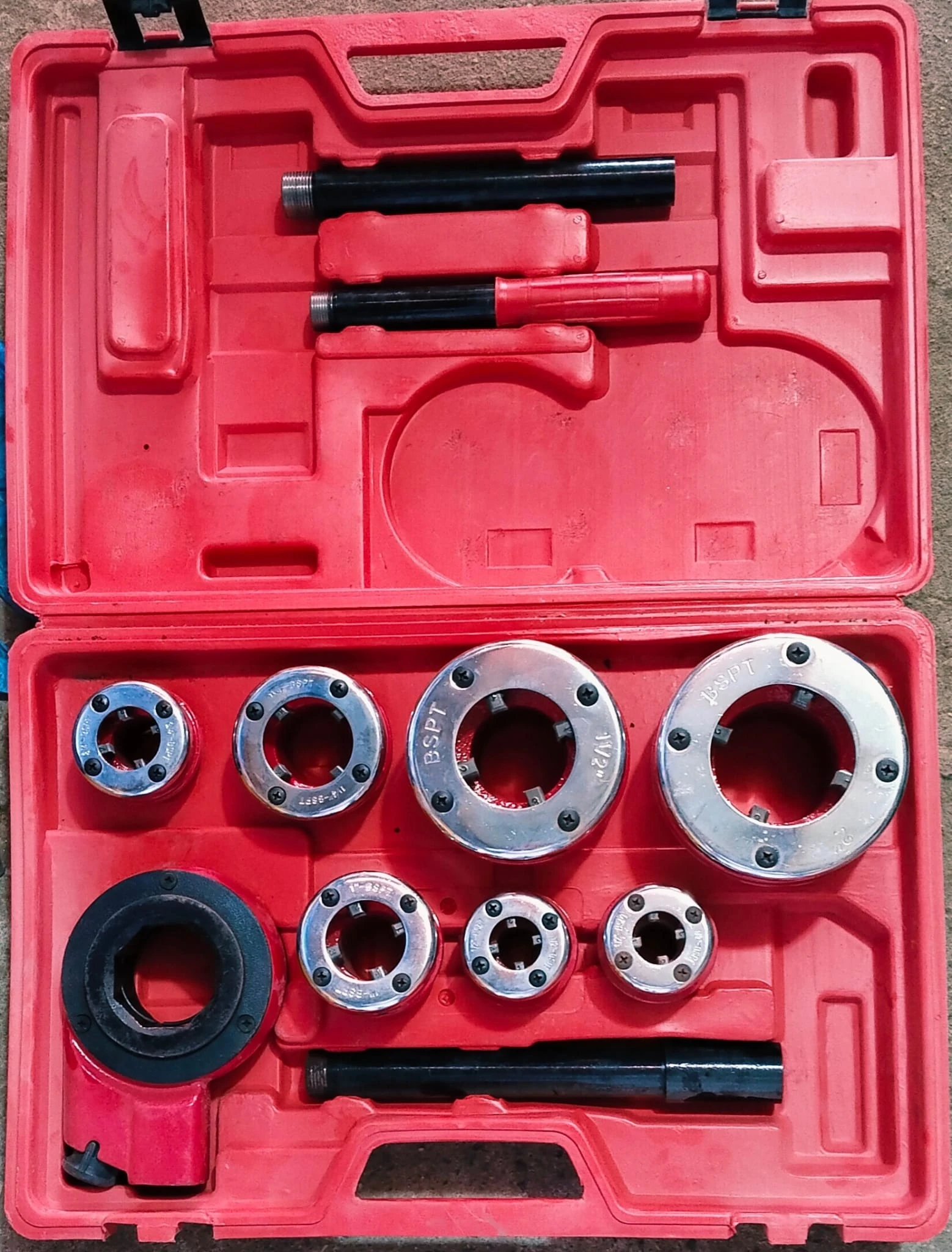 Manual Ratchet Pipe Threader Kit - View 1