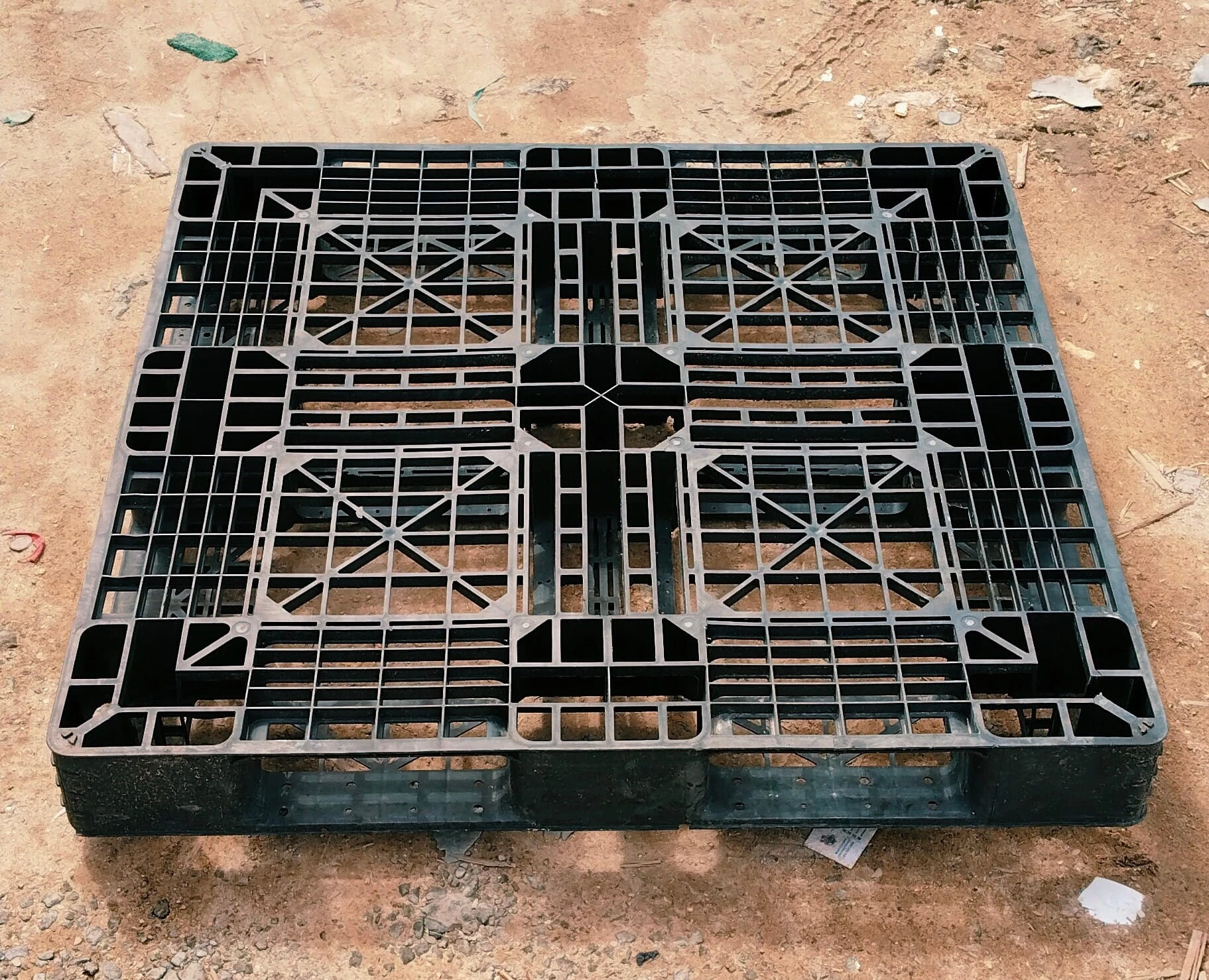 Black Plastic Pallet